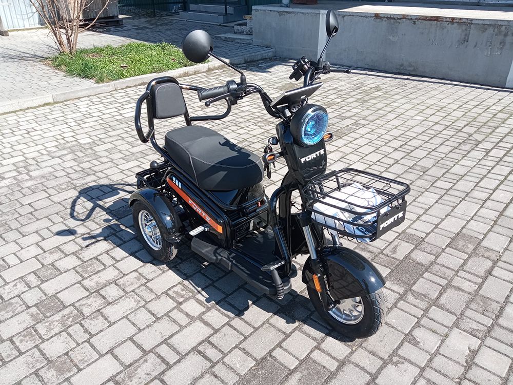 Електроскутер Forte S1-P600 (600W; 60V-20Ah SLA) чорний, сірий, коричневий