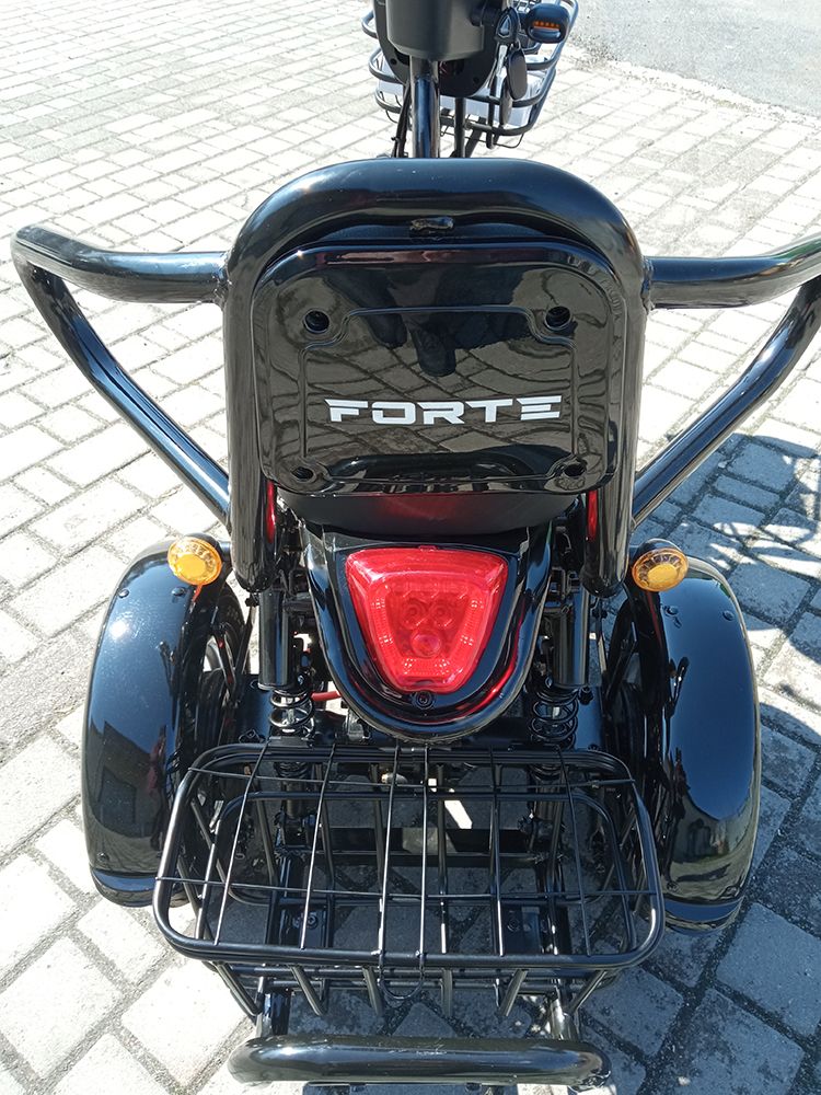 Електроскутер Forte S1-P600 (600W; 60V-20Ah SLA) чорний, сірий, коричневий