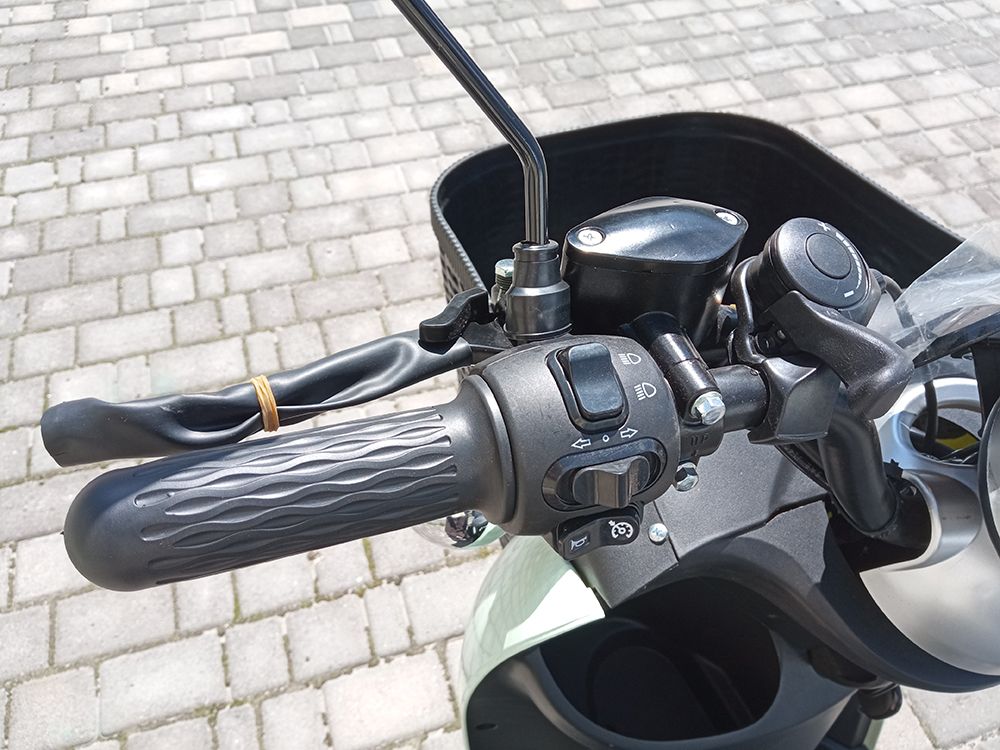 Електроскутер IDemo Trinity Max (1000W; 60V-20Ah AGM)
