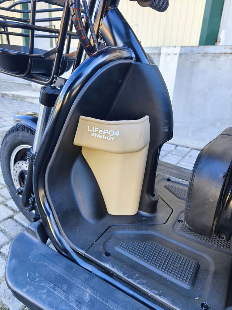 Електроскутер IDemo Trinity Balance (1500W; 72V-20Ah Li-ion)