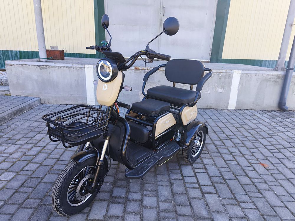 Електроскутер IDemo Trinity Balance (1500W; 72V-20Ah Li-ion)