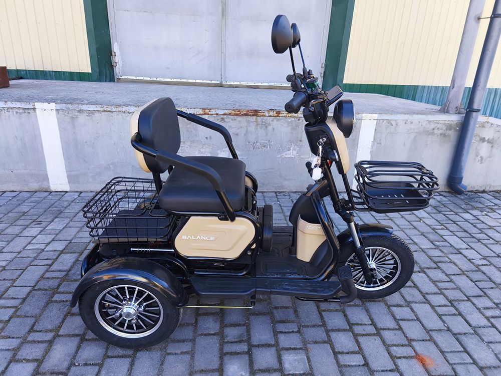 Електроскутер IDemo Trinity Balance (1500W; 72V-20Ah Li-ion)
