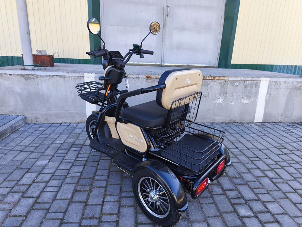 Електроскутер IDemo Trinity Balance (1500W; 72V-20Ah Li-ion)