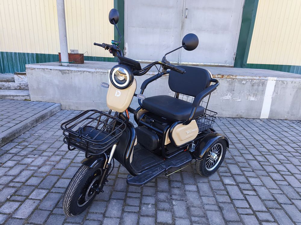 Електроскутер IDemo Trinity Balance (1500W; 72V-20Ah Li-ion)