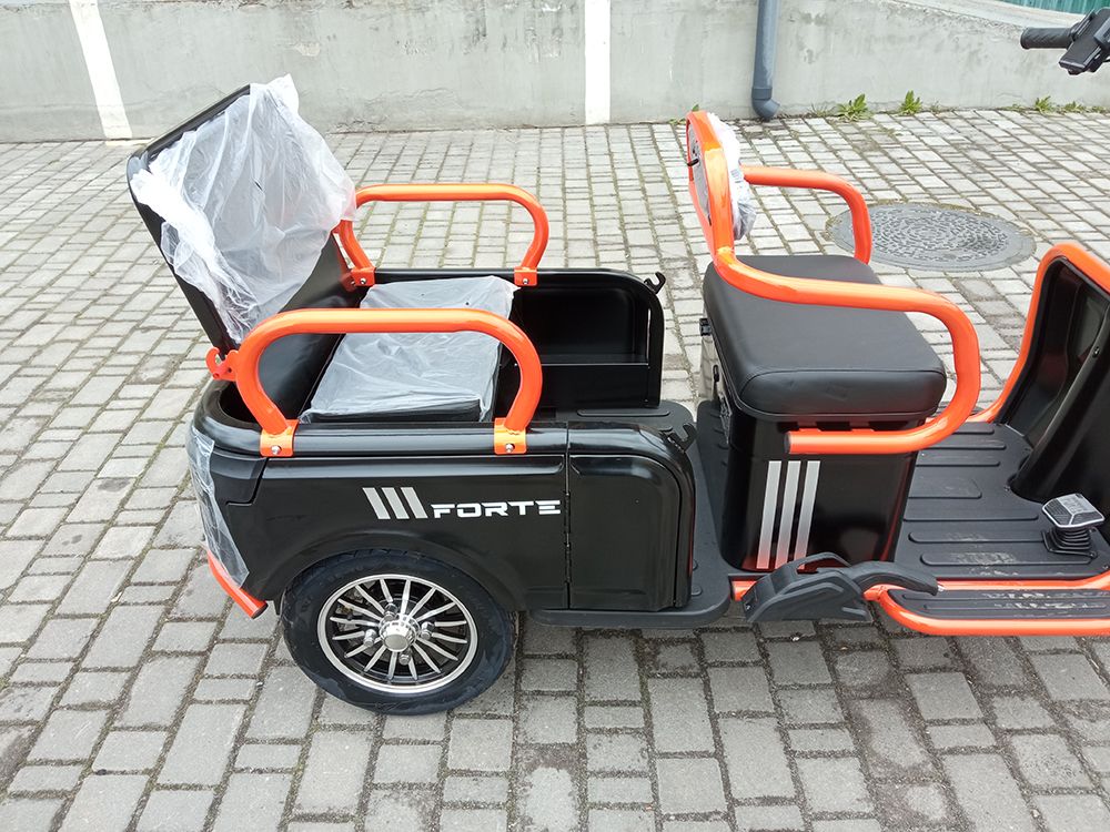 Електротрицикл Forte СARGO-P800 (800W; 72V-20Ah SLA)