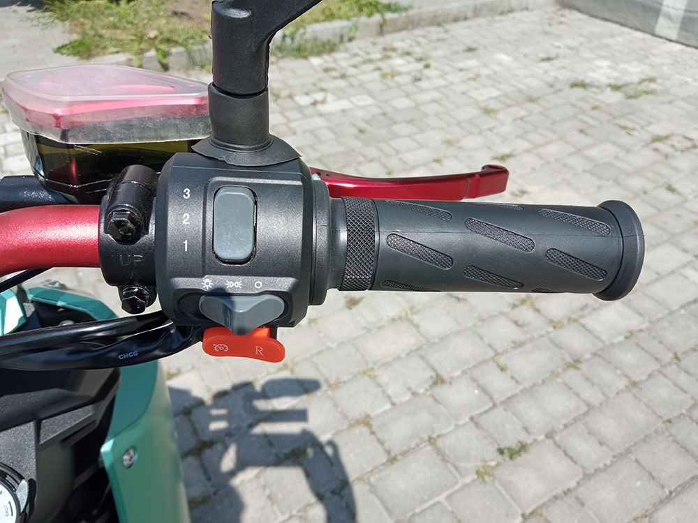Електроскутер IDemo VoltCruise Titan PRO (2000W; 72V-20Ah Li-ion)