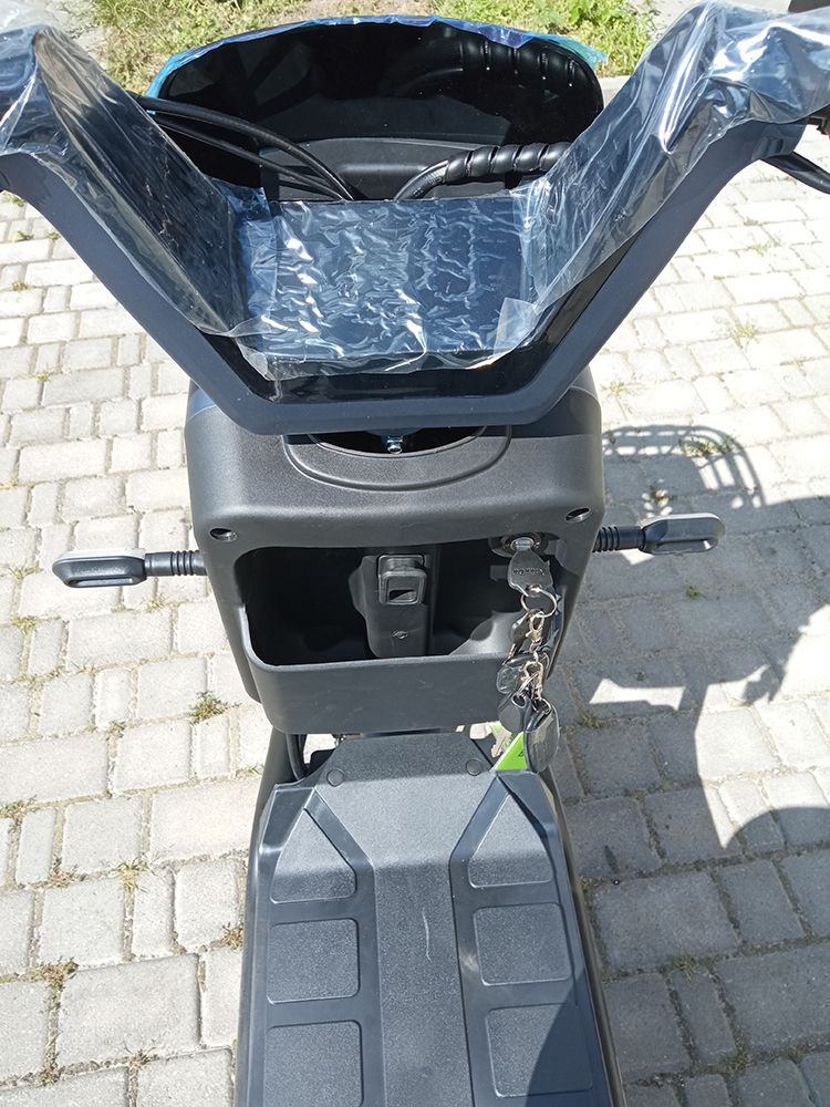 Електроскутер IDemo Freemove Swift (800W; 60V-20Ah AGM)