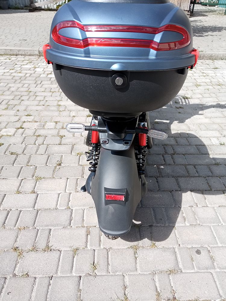 Електроскутер IDemo Freemove Swift (800W; 60V-20Ah AGM)