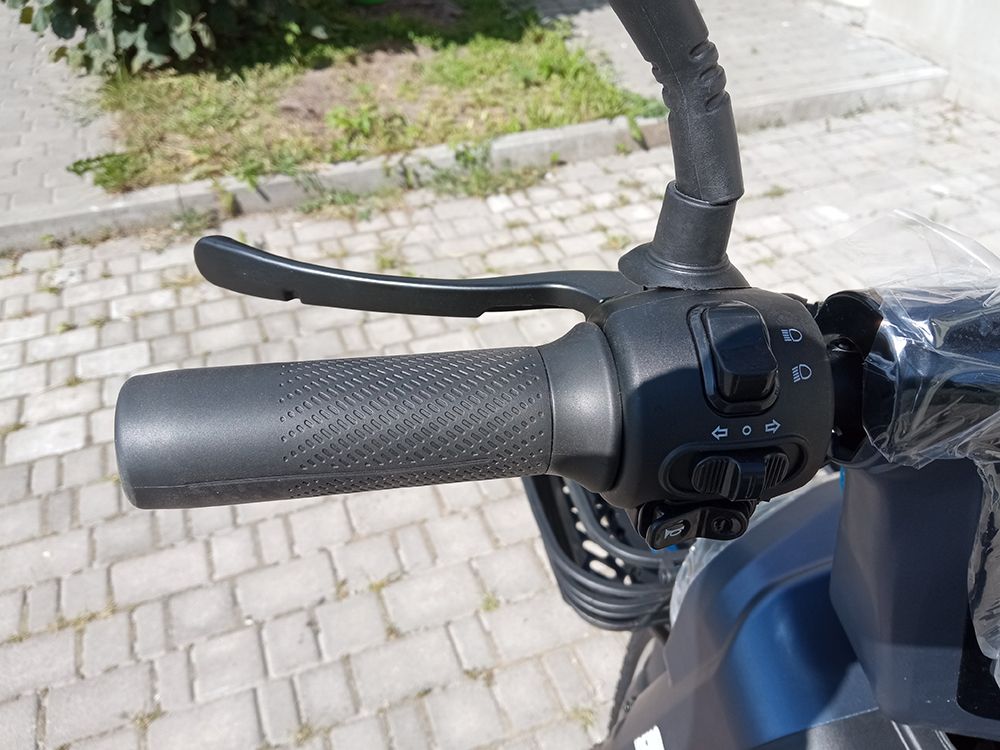 Електроскутер IDemo Freemove Swift (800W; 60V-20Ah AGM)