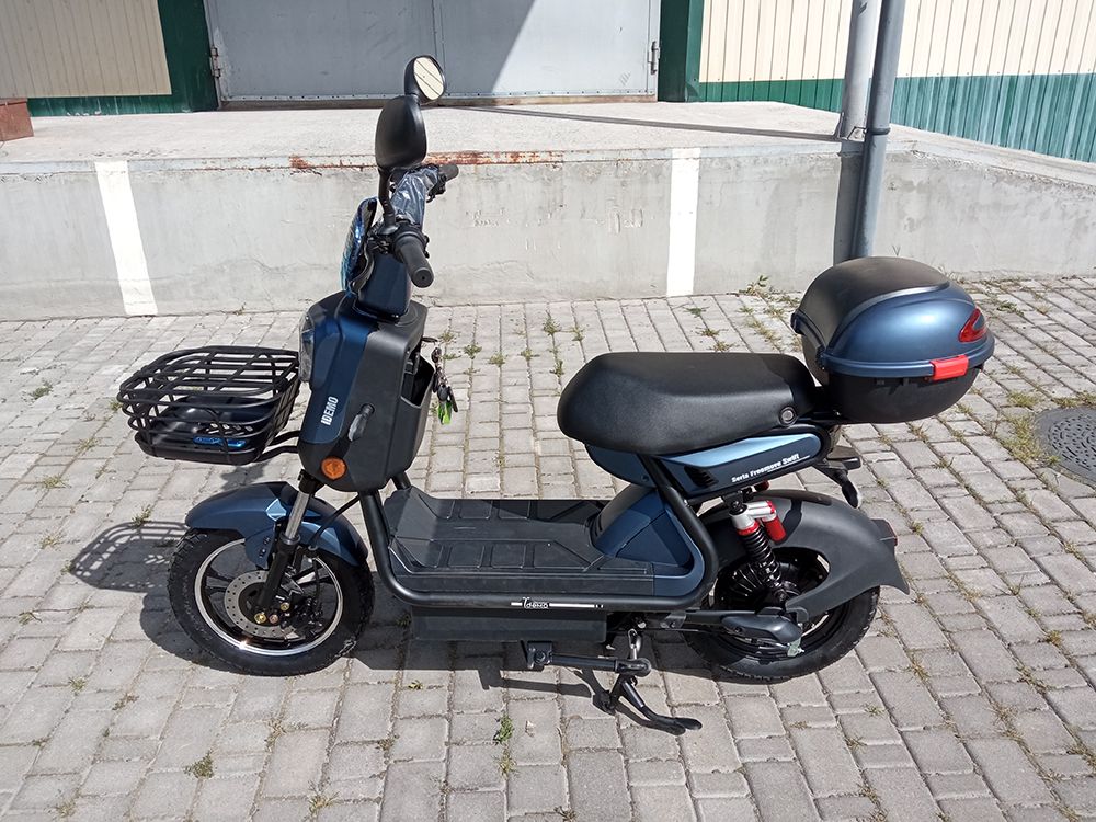 Електроскутер IDemo Freemove Swift (800W; 60V-20Ah AGM)