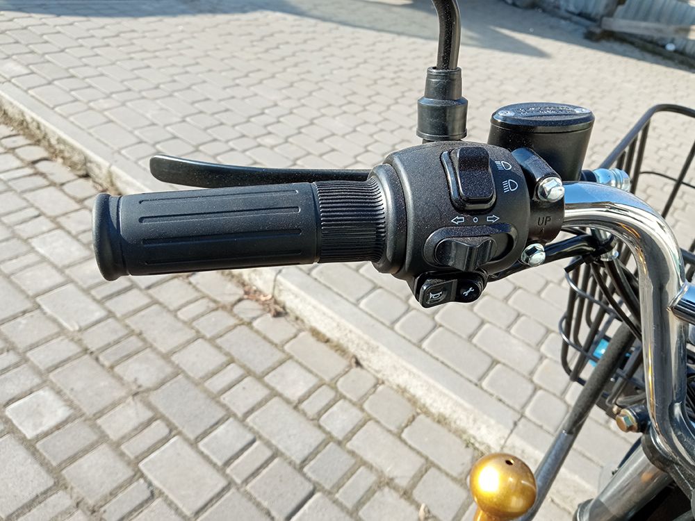 Електроскутер IDemo HEAVY ONE (2000W; 72V-20Ah Li-ion)