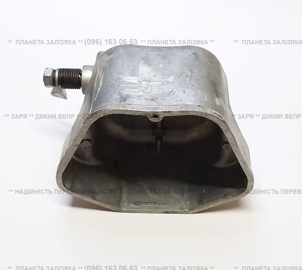 Кришка клапанів для двигуна R195