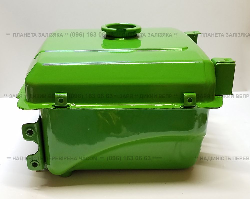Бак паливний з фарою для двигуна GZ195/R190 - виступаюча горловина