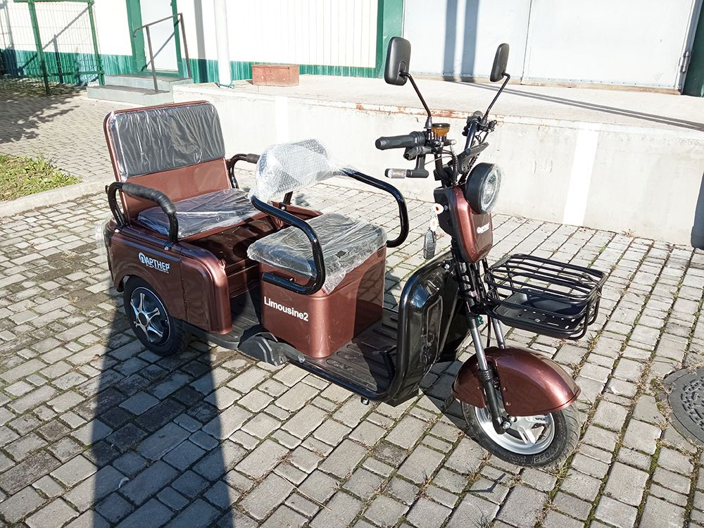 Електроскутер Партнер Limousine2 (1200W; 72V-28Ah SLA)