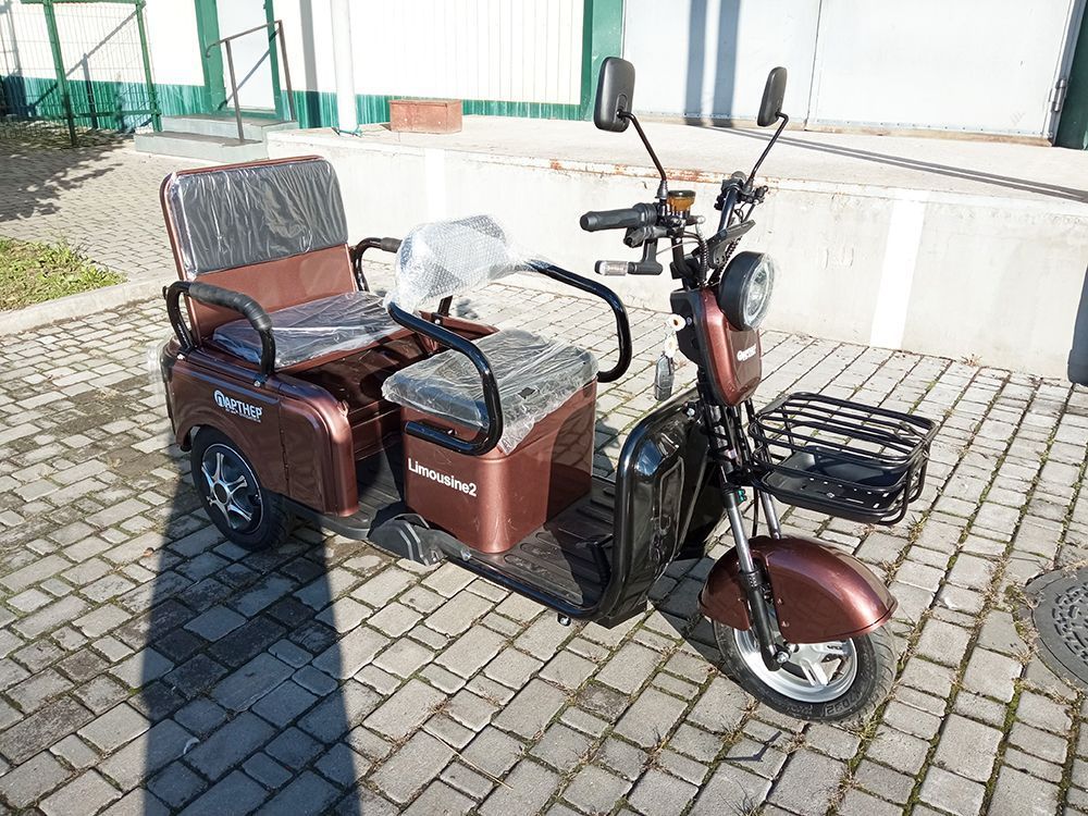Електроскутер Партнер Limousine2 рег. сид. (1200W; 72V-28Ah SLA)