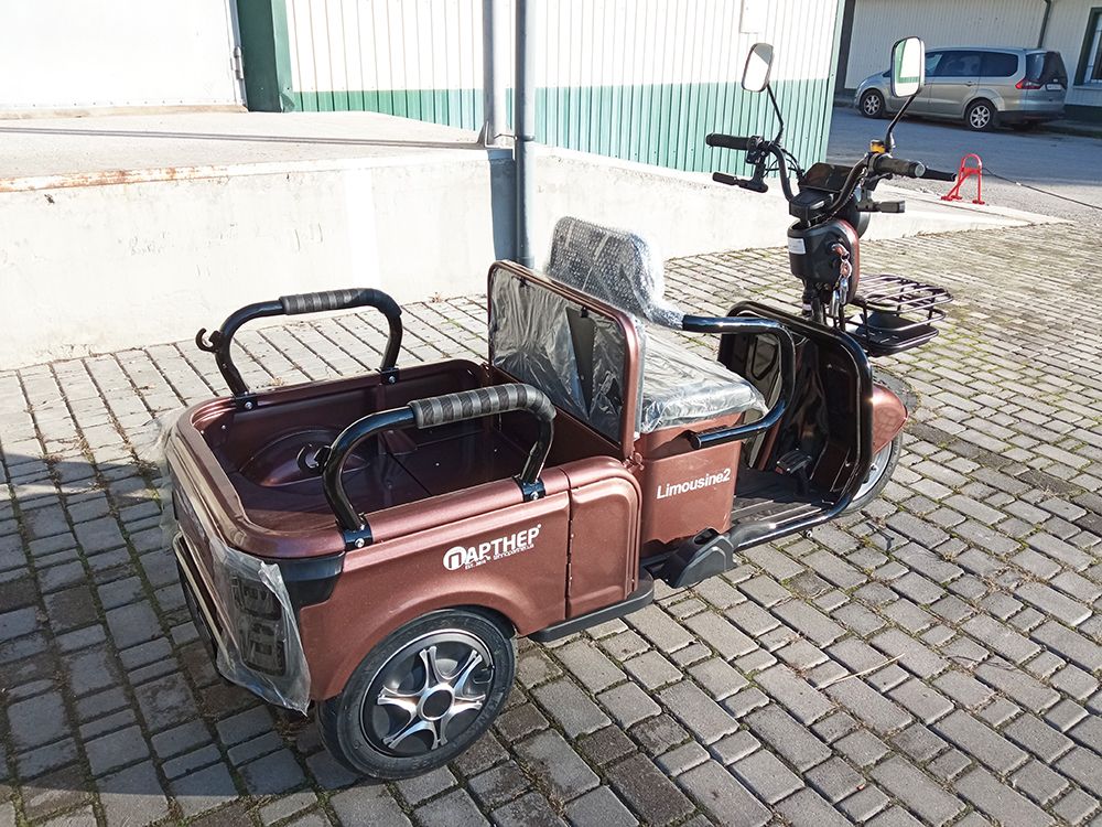 Електроскутер Партнер Limousine2 (1200W; 72V-28Ah SLA)