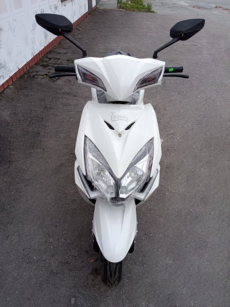 Електроскутер IDemo VoltCruise Storm PRO (2000W; 72V-20Ah Li-ion)