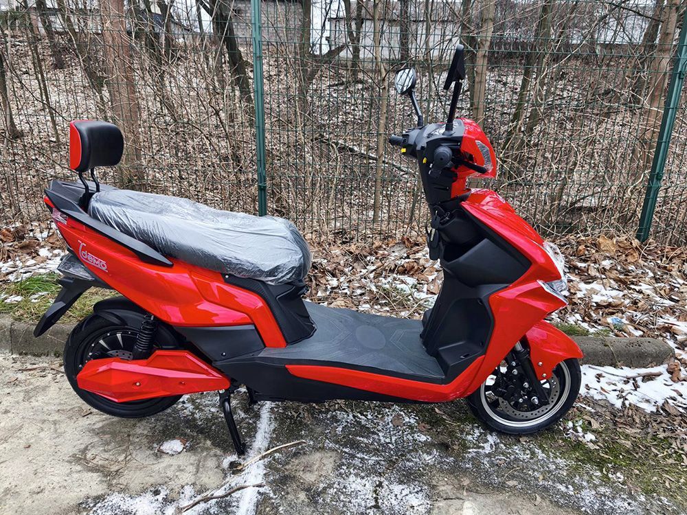 Електроскутер IDemo VoltCruise Storm GR-200LA (2000W; 72V-20Ah SLA)