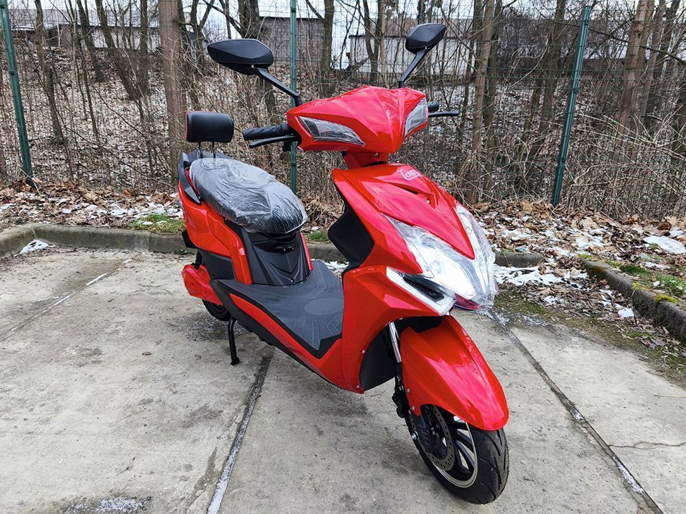 Електроскутер IDemo VoltCruise Storm GR-200LA (2000W; 72V-20Ah SLA)