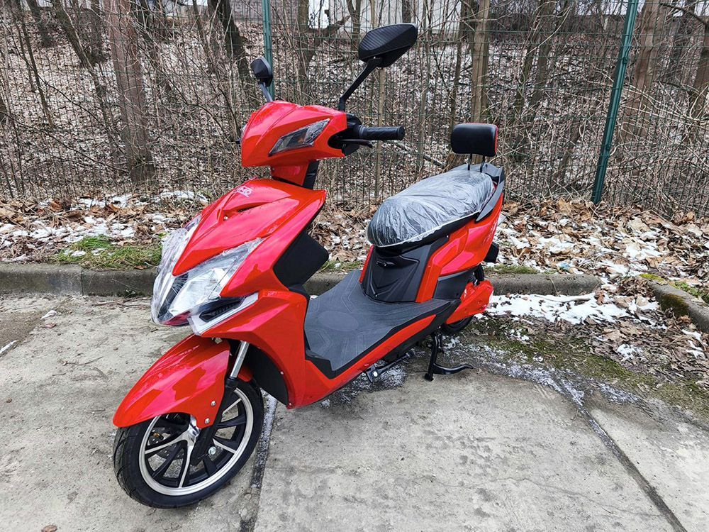 Електроскутер IDemo VoltCruise Storm GR-200LA (2000W; 72V-20Ah SLA)