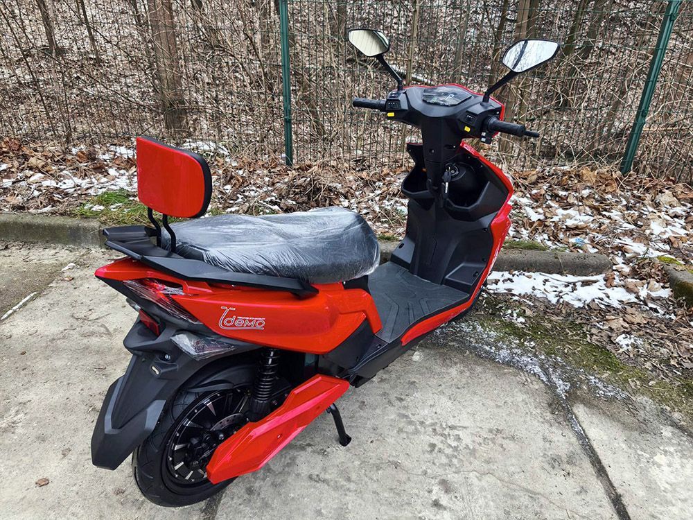 Електроскутер IDemo VoltCruise Storm GR-200LA (2000W; 72V-20Ah SLA)