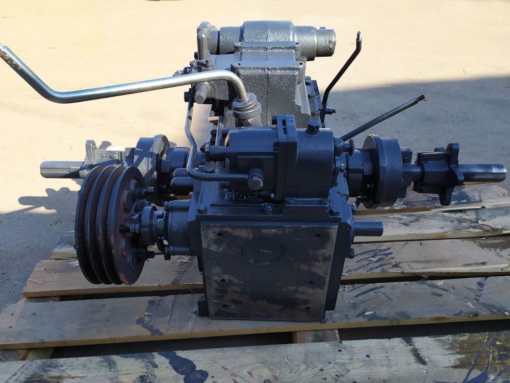 Коробка перемикання передач для трактора SF240/XT24B