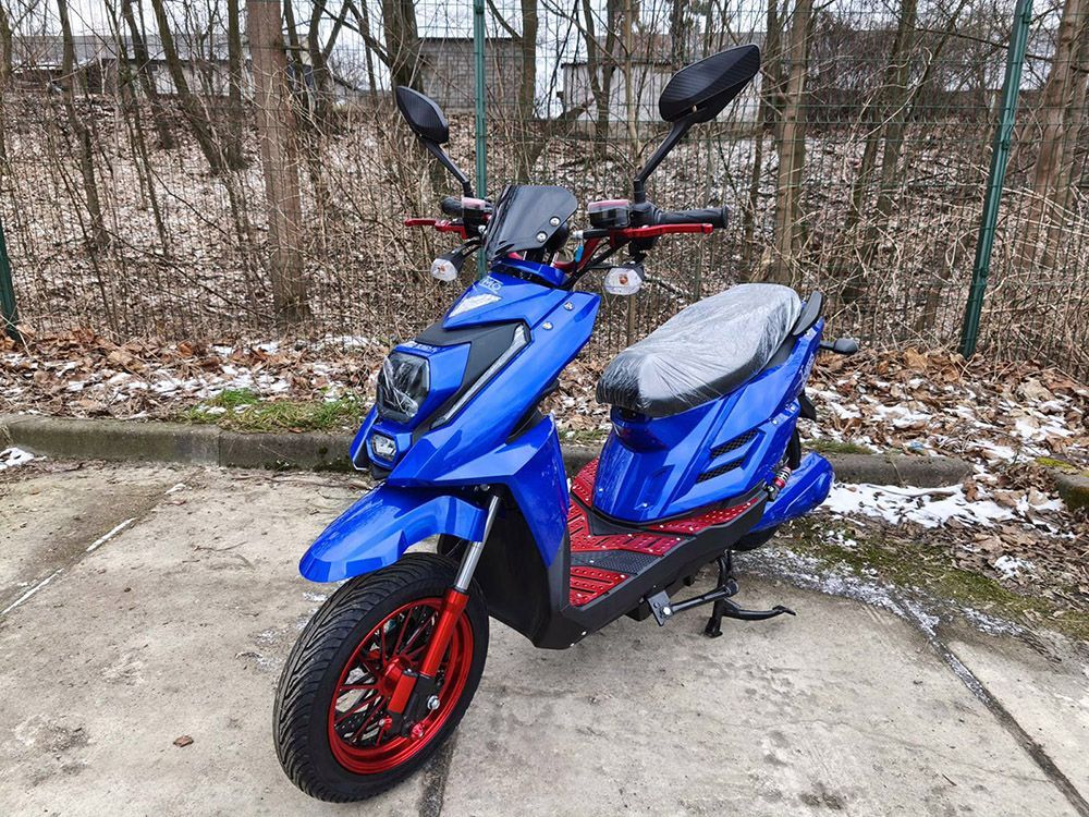 Електроскутер IDemo VoltCruise Titan GR-200LA (2000W; 72V-20Ah SLA)