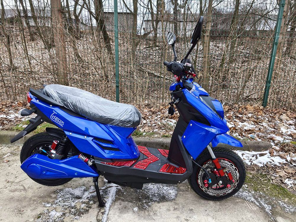 Електроскутер IDemo VoltCruise Titan GR-200LA (2000W; 72V-20Ah SLA)