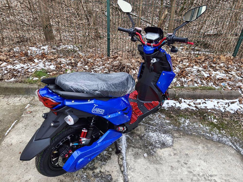 Електроскутер IDemo VoltCruise Titan GR-200LA (2000W; 72V-20Ah SLA)