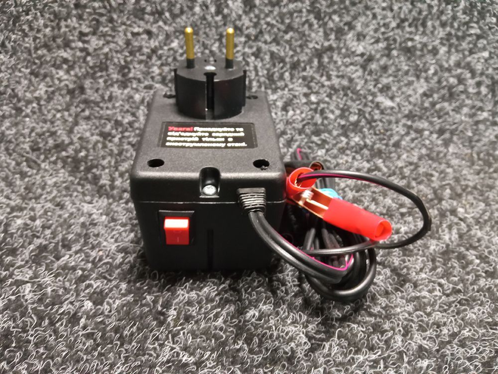 Зарядний пристрій імпульсний 12V 4A Master Watt
