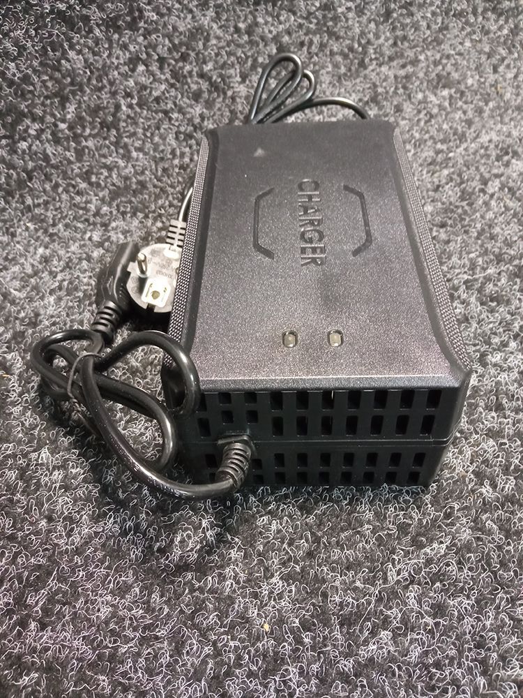 Зарядний пристрій 72V 20Ah Crosser TR1, Crosser TR2, FADA N9