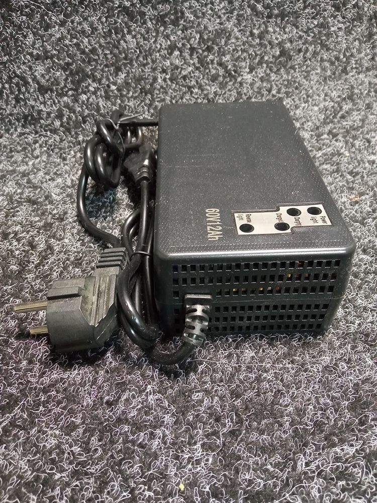 Зарядний пристрій 60V 12Ah Crosser E-Delta, FADA N9