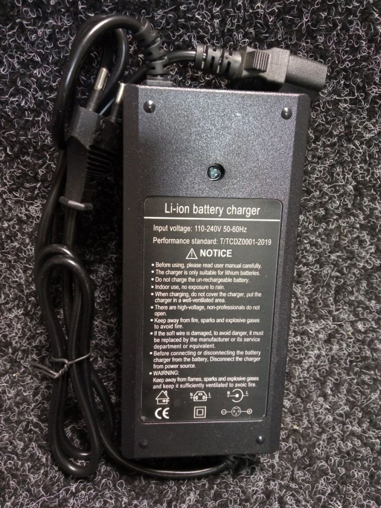 Зарядний пристрій Li-ion 60V 2.0A