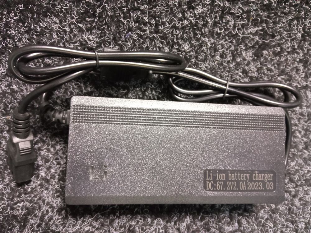 Зарядний пристрій Li-ion 60V 2.0A