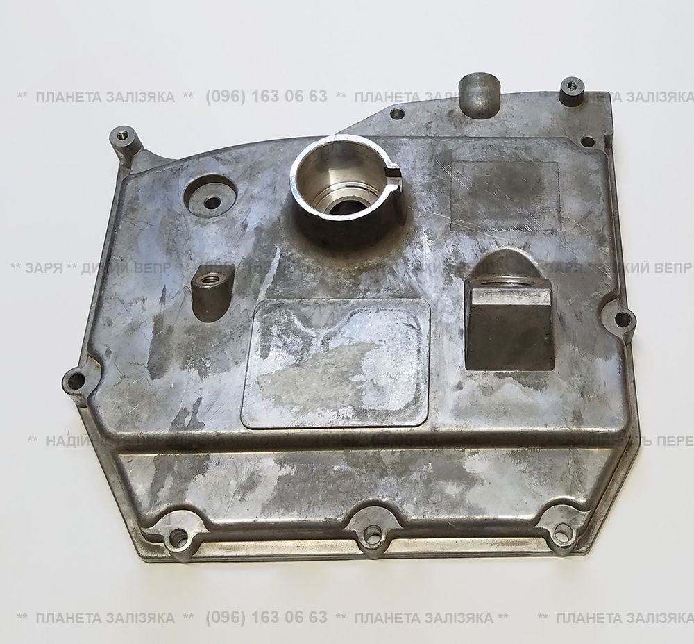 Кришка блоку для двигуна R190/R195 - 8 болтів, алюміній