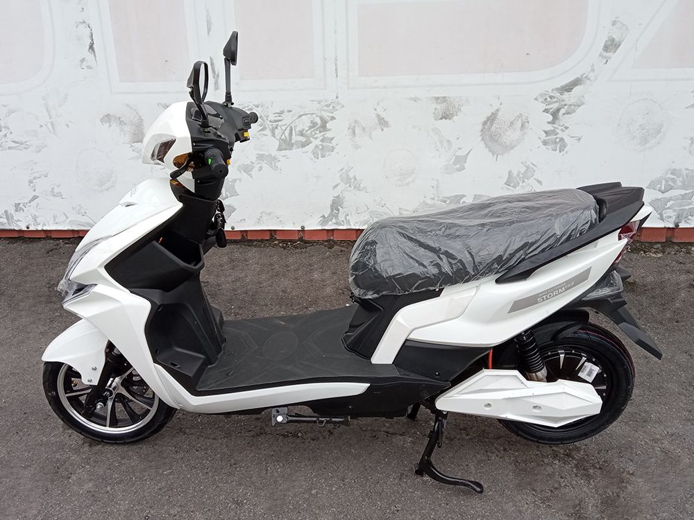 Електроскутер IDemo VoltCruise Storm PRO (2000W; 72V-20Ah Li-ion)
